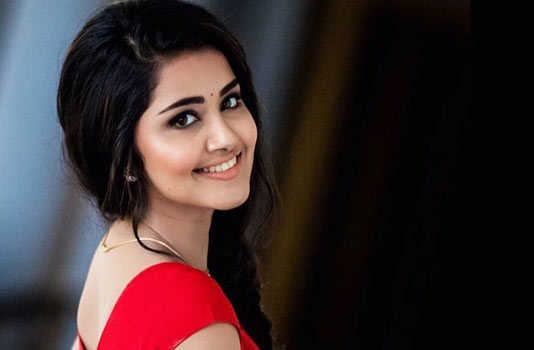 ரசிகர்களை அதிர்ச்சியடைய வைத்த அனுபமா