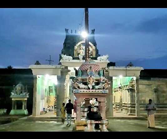 கும்பகோணம் அடுத்த திருப்புறம்பியம் சாட்சிநாதர் சுவாமி கோவிலில் குருபெயர்ச்சி விழா : நூற்றுக்கணக்கான பொதுமக்கள் பங்கேற்பு