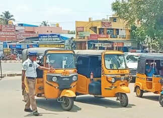 ஆவடி போக்குவரத்து காவலர்களின் அதிரடியான ஆட்டோ வாகனச்சோதனை நடவடிக்கை : நூற்றுக் கணக்கான ஆட்டோ வாகனங்களில் ஆவணச்சோதனை ..