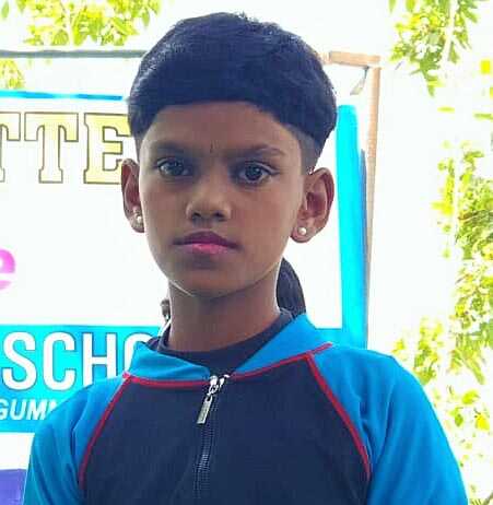 கும்மிடிப்பூண்டி : கண்ணாடிப் பேழைக்குள் பத்து நிமிடங்கள் முகசகுனி கபடாசனத்தை செய்து 9 வயது தனியார் பள்ளி மாணவி உலக சாதனை ..