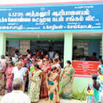 Hundreds of women besieged the Attanur Ayipalayam Primary Agricultural Cooperative Society near Rasipuram-1 (2)