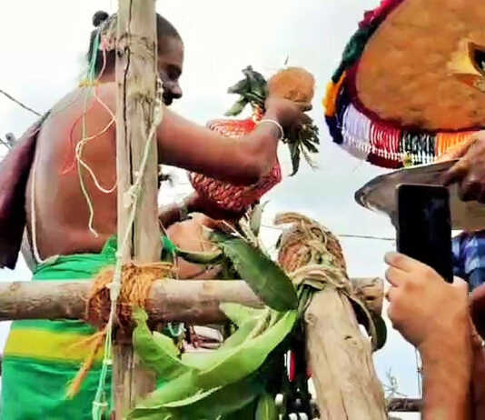 100 வருடம் பழமை வாய்ந்த பினாயூர் கிராம ஸ்ரீ சந்தியம்மன் ஆலயத்தில் மஹா கும்பாபிஷேகம் : காஞ்சிபுரம் மாவட்டத்தின் பல்வேறு பகுதி மக்கள் பங்கேற்பு !