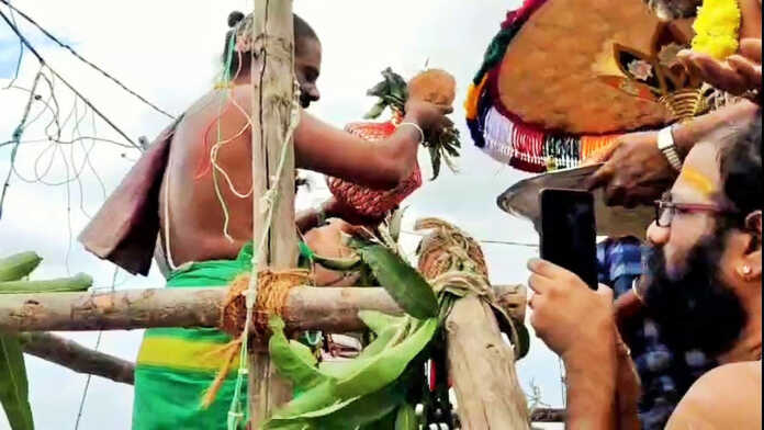 Maha Kumbabhishekam at the 100 year old Pinayur Grama Sri Sandiyamman Temple-1 (2)
