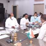 Tamil Nadu Minister of Public Works, Highways and Minor Ports EV Velu meets Union Minister Nitin Gadkari in New Delhi-1 (2)