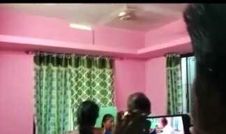 பாஜக உறுப்பினர் திடீரென பிரதமர் மோடி படத்தை வேப்பத்தூர் பேரூராட்சி அலுவலகத்தில் மாட்டிய விவகாரம் : திமுக மற்றும் பாஜக வினரிடையே எழுந்த பரபரப்பு வாக்குவாதம் !