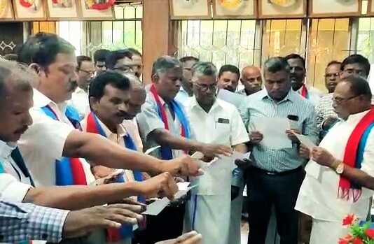 கும்பகோணம் அரசு போக்குவரத்துக்கழக பணிமனையில், சட்ட மாமேதை டாக்டர் அம்பேத்கர் பிறந்தநாளை முன்னிட்டு சமத்துவநாள் கொண்டாட்டம் ..