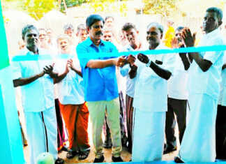 ரூ.12 இலட்சம் மதிப்பீட்டிலான நலத்திட்டங்கள் பூங்குளம் ஊராட்சியில் துவக்க விழா : மீஞ்சூர் ஊராட்சி ஒன்றியத்தலைவர் மக்கள் பயன்பாட்டிற்கு தொடங்கி வைத்தார்