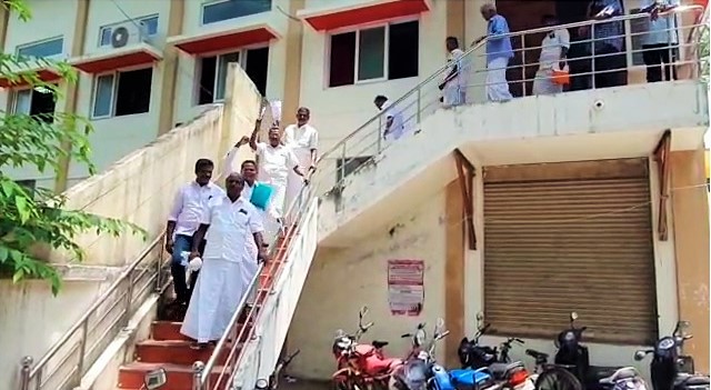 Kumbakonam farmers' grievance day farmers left the meeting in anger ... pacified Kottachiyar-pic (2)