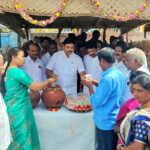 Minister Dr. Madhivendan started by providing fruits and soft drinks to the beneficiaries .. Summer Thirst quenching nevermore panthal set up on behalf of Rasipuram DMK-2 (2)