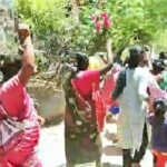 Private occupation of 4 acres of land provided by the government to the tribal people! Kulathumedu Kuppam villagers protest demanding government rescue-1 (2)