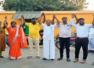 திருமழிசை பேரூராட்சி அதிமுக கூட்டணி உறுப்பினர்கள் செய்தியாளர்களைச் சந்திக்க போலீசார் விதித்த கட்டுப்பாட்டால் பதற்றம் !
