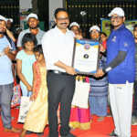 The Collector of Tiruvallur District presented certificates of appreciation to the volunteers who participated in the awareness march on plastic elimination-2 (2)