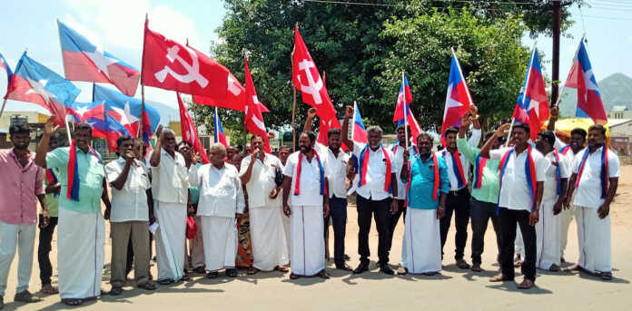 CpI, CPM and Liberation Tigers of protest in front of Namagiripettai bus stand-2 (2)