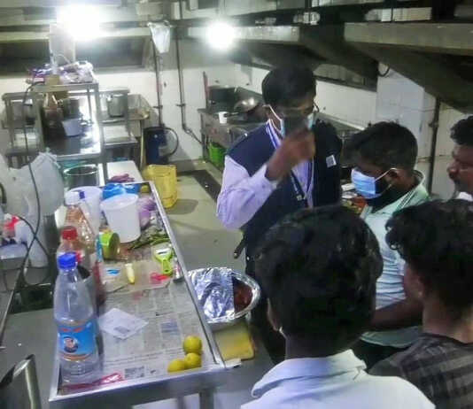 கிழக்கு கடற்கரைச்சாலையில் உள்ள பிரபல உணவகத்தில் கெட்டுப்போன இறைச்சி பரிமாறப்பட்டதாக வாடிக்கையாளர் புகார் : உணவுப்பாதுகாப்பு துறை அதிகாரிகள் இறைச்சிக் குறித்து ஆய்வு !