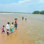 Kanchipuram district floods with water in the lake … Children’s army taking summer baths-6 (2)