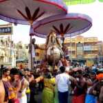 KanchipuramVaradharajaperumal Swami who came on the road in a silver swan vehicle – along the way devotees stood in awe and worshiped Swami-1