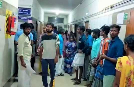 கும்பகோணம் : நண்பனின் மனைவியை கிண்டல் செய்த வாலிபரை அருவாளால் வெட்டிய இளைஞன் : தலைமறைவான நண்பர்களை போலீசார் தேடி வருகின்றனர் ..