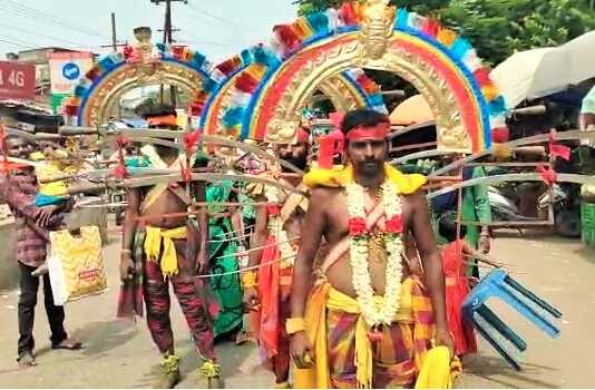 புதுராம்நகர் ஆனந்த மாரியம்மன் ஆலய சித்திரை திருவிழா : தீ கொப்பரை, பால்குடம், காவடி அலகு எடுத்து வந்து பக்தர்கள் நேர்த்திக்கடன் ..