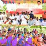 The Hon’ble Minister of Milk & Dairy Development Minister and the District Collector inaugurate the Bridge Construction Work in Karunagaracheri, Poonamallee Block.- 22-05-2022-4 (2)