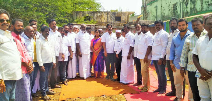 Tiruvallur Bhoomi Pooja for the construction of a new building for Ariyanvayal Government Middle School at an estimated cost of Rs. 94 lakhs - Ponneri MLA. Started the mission-1 (2)