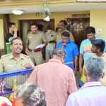 Wife, daughter, son strangled to death and then committed suicide by beheading a young man-2 (2)