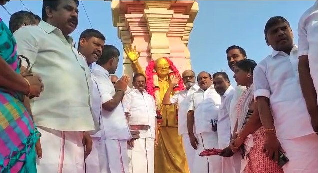 Darasuram 99th Birthday Celebration of Dr. Kalaignar - DMK pays homage to the statue-pic (2)