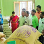 Easwar Deputy Director of Agriculture inspects Madukkur area – Field study on agriculture projects and curry cultivation preparations-3 (2)