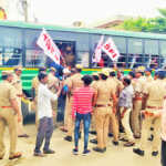 Indian Students Union road blockade in Ponneri against Agnipath project-3 (2)