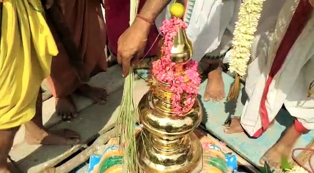 Kumbakonam Srimanthai Maha Kaliammankoil Maha Kumbabhishekam - Many devotees participated and performed Sami darshan-pic (2)