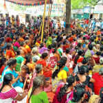 More than 500 residents along the banks of the Vegavathi River protest near the Kanchipuram District Collector’s Office-3 (2)
