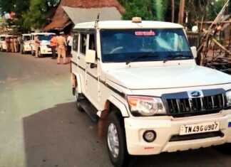 பாபநாசம் : ராஜகிரி அய்யனார்கோயில் திருவிழாவில் சாமியை தூக்குவதில் இருபிரிவினரிடையே மோதல்.. டிஎஸ்பி ஜீப் மீது கல்வீசி தாக்கு, காவலருக்கு தலையில் காயம் ..