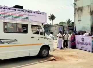 திருவாரூர் : அன்னமிட்ட கைகளில் கிண்ணம் ஏந்த விடுவதோ சமூகநீதி..? தமிழக அரசிடம் நீதி கேட்டு வீதிதோறும் பாதயாத்திரை செல்லும் சத்துணவு ஊழியர்கள்…