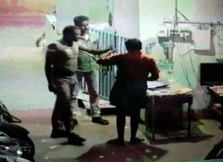 கும்பகோணம் பேருந்து நிலைய திடல் இரு சக்கர வாகன நிறுத்தத்தில், வாகனம் நிறுத்த இடம் இல்லை என்றுக் கூறிய ஊழியருக்கு அடி ..