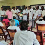 100% Subsidy of Fertilizers under Kuruvai Synthesis Project held in Madhukur circle – Pattukottai MLA Annadurai presented to the farmers-2 (2)