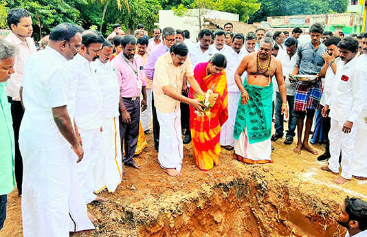 கும்மிடிப்பூண்டியில் நடைப்பெற்ற ரூ.1.83 கோடி மதிப்பிலான ஒருங்கிணைந்த வேளாண்மை விரிவாக்க மையக் கட்டடம் கட்டுவதற்கான பூமிபூஜை விழா ..