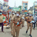 Kanchipuram District Superintendent of Police Sudhakar’s awareness campaign to control the corona virus – Warning to the public to wear face masks-1 (2)