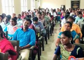 கும்பகோணம் : பத்து மற்றும் பனிரெண்டாம் வகுப்பில் அதிக மதிப்பெண் எடுத்த மாணாக்கர்களுக்கு பரிசு வழங்கும் விழா .. தலைமை அரசு கொறடா பரிசுகளை வழங்கினார்..