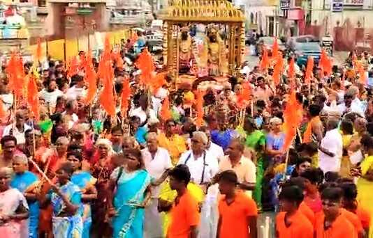 கும்பகோணம் : ஆஷாட ஏகாதசியை முன்னிட்டு, ஸ்ரீவிட்டல் பாண்டுரங்கன் திருக்கோயில் விட்டல் மகராஜ் தலைமையில் நடைப்பெற்ற வாரகரி பாதயாத்திரை..