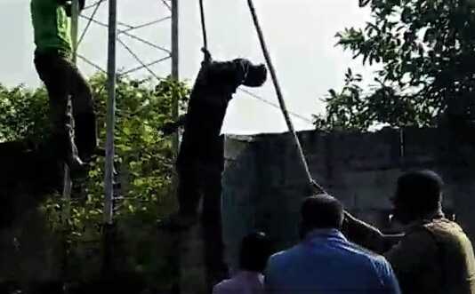 ஸ்ரீபெரும்புதூர் அருகே செல்போன் டவரில் தூக்கில் தொங்கிய நிலையில் அடையாளம் தெரியாத வாலிபரின் சடலம் மீட்பு ..