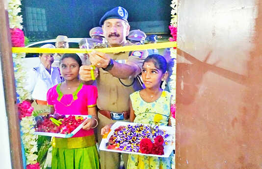 மீஞ்சூர் – வண்டலூர் வெளிவட்ட சாலையில் 24 மணிநேரமும் செயல்படக்கூடிய செங்குன்றம் காவல் உதவி மையம் : ஆவடி மாநகர காவல் ஆணையர் சந்தீப்ராய் ரத்தோர் திறந்து வைத்தார் ..