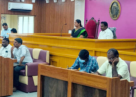 1 தேதி முதல் 15 கட்டண கழிப்பறைகள் இலவச கழிப்பிடங்களாக மாற்றம் : திருவண்ணாமலை நகராட்சியில் தீர்மானம் ..