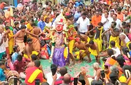 கும்பகோணத்தில் நடைபெற்ற புகழ் வாய்ந்த ஸ்ரீகாயத்திரி காளியம்மன் ஆலய ஆடிமாத திருநடன உற்சவம் ..