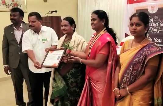 ரோட்டரி கிளப் ஆஃப் கும்பகோணம் மற்றும் சக்தி ரோட்டரி சங்கம் இணைந்து வழங்கிய சிறந்த ஆசிரியர் விருது