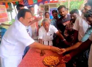 திருவாரூர் பிரதமர் மோடியின் 72 வது பிறந்தநாளை முன்னிட்டு வலங்கைமானில் உள்ள பெட்ரோல் நிலையத்தில் ஒரு லிட்டர் பெட்ரோல் ரூ.51 க்கு விற்பனை ..