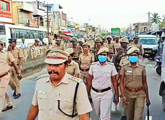 மீஞ்சூரில் விநாயகர் சிலை ஊர்வலம் தொடர்பாக நடைப்பெற்ற காவல்துறையினரின் கொடி அணி வகுப்பு ..
