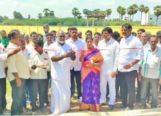 மீஞ்சூர் தேர்வு நிலை பேரூராட்சியில் முடிவடைந்த வளர்ச்சி பணி திட்டங்களை மக்கள் பயன்பாட்டிற்கு பொன்னேரி எம் எல் ஏ துரை சந்திரசேகர் திறந்து வைத்தார்..