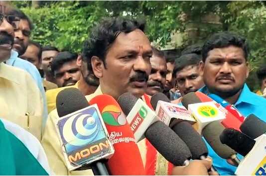 காதல் திருமணத்திற்கு எதிர்ப்பு தெரிவித்து பெண்ணின் தந்தை, மணமகன் மற்றும் அவரின் பெற்றோர்களை தாக்கியதால் கும்பகோணம் அருகே பரபரப்பு ..