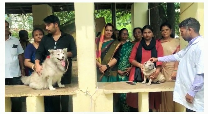 World Rabies Prevention Day organized by Tamil Nadu Government Animal Husbandry Department and Delta Inner Wheel Club at Kumbakonam-pic (2)