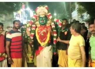 கும்பகோணத்தில் நடைப்பெற்ற சிவ மற்றும் வைணவ திருக்கோயில்களின் சுவாமிகள் அம்பு போடும் விழா