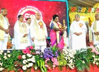 கற்பூரம் மட்டுமே தன்னை முழுமையாக இறைவனுக்கு அர்பணிக்கிறது, அதுப்போன்றே பிரம்ம குமாரிகள் இயக்கம் தங்களை மக்களிடம் முழுமையாக அர்பணித்து அன்பை செலுத்துகிறது : தெலுங்கானா ஆளுநர் …